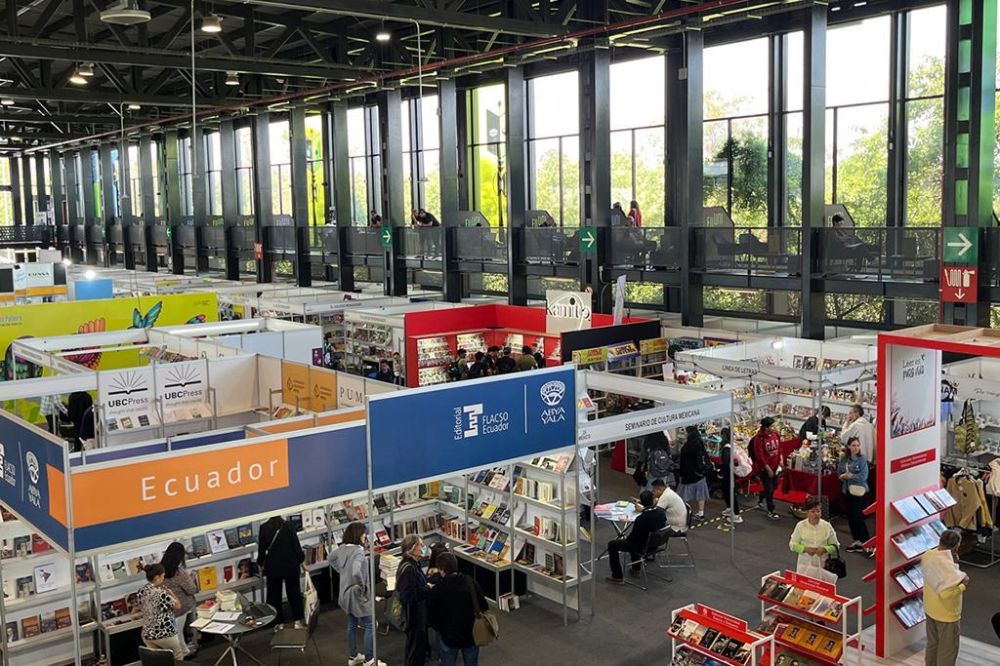 La programación de este encuentro contará con una conversación con Álvaro Díaz, periodista egresado de la U de Chile, sobre el proceso de creación del célebre programa de televisión infantil 31 minutos,